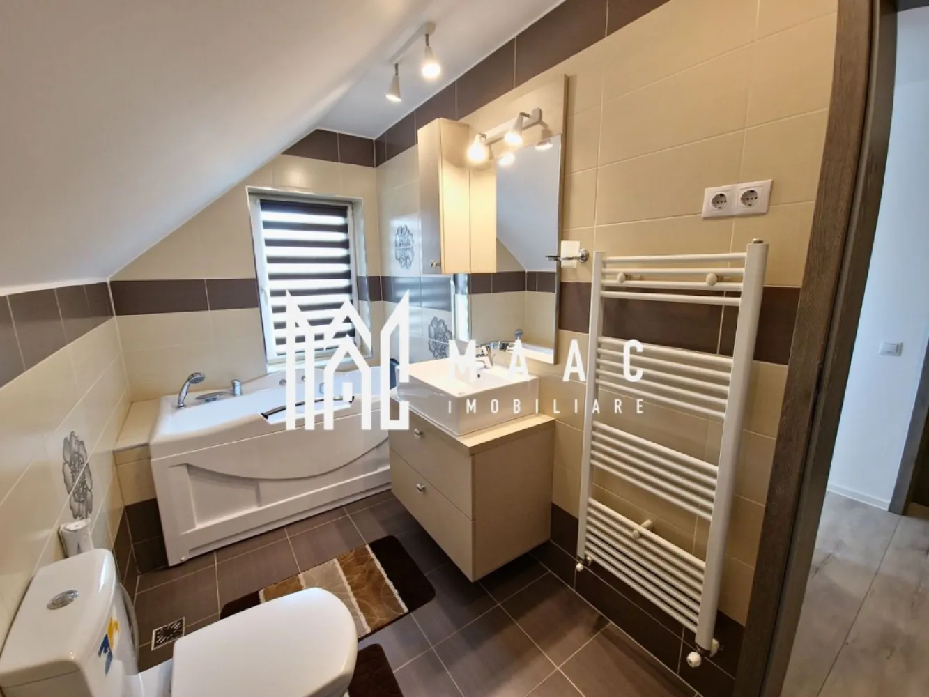 Casă individuală | 140 mp utili | Curte privată | Selimbăr