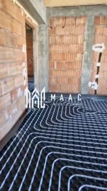 Apartament 3 camere | Curte 60 MP | Parcare | Selimbar