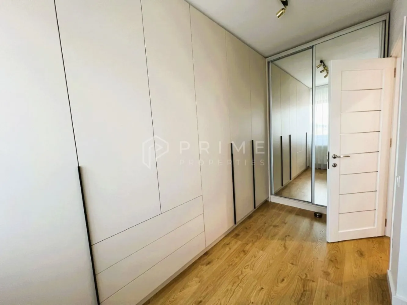 Casă Duplex de vânzare – Corunca | Design deosebit, aproape de pădure