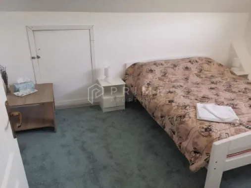 Casă individuală 310mp utili, 8 camere, piscină