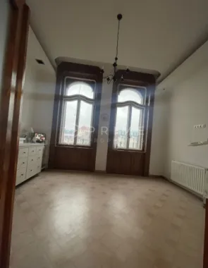 Închiriere apartament ultracentral cu 2 camere