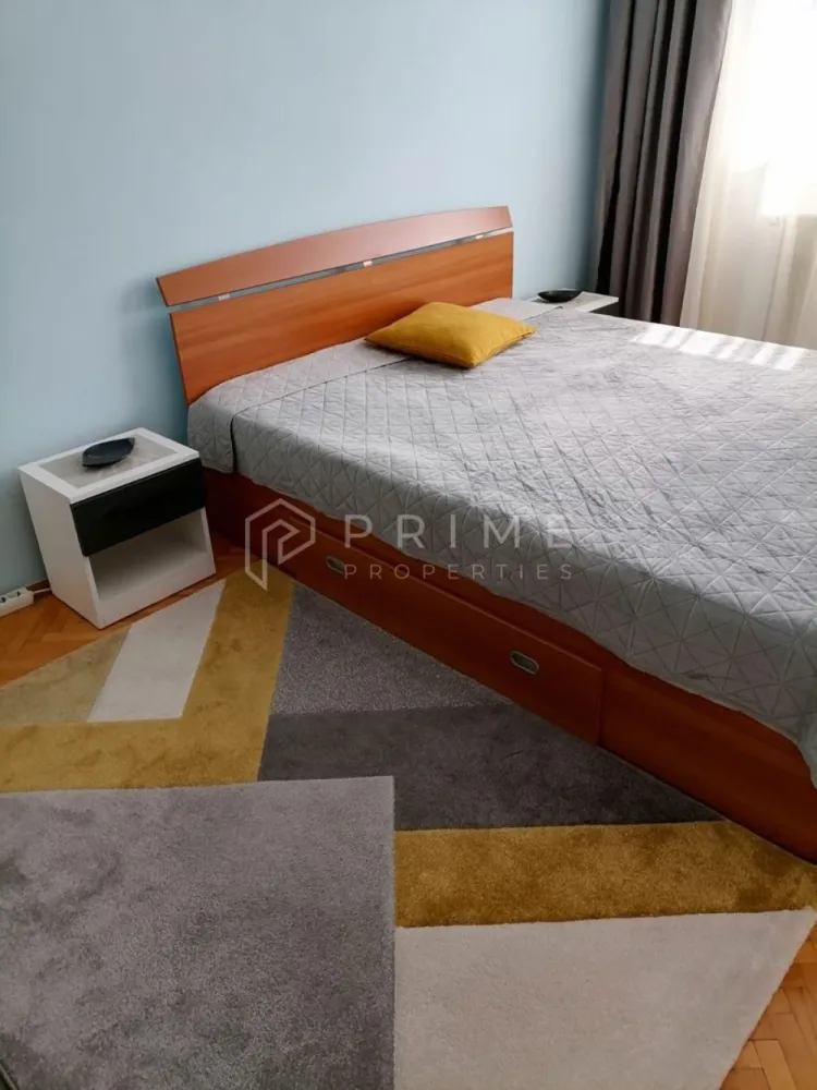 Apartament 3 camere de închiriat – Dâmbu, etaj 1, ideal pentru studenț