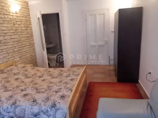 Casă individuală 310mp utili, 8 camere, piscină