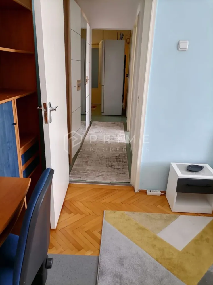 Apartament 3 camere de închiriat – Dâmbu, etaj 1, ideal pentru studenț
