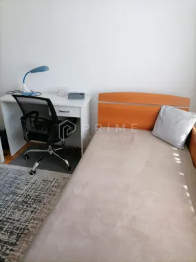 Apartament 3 camere de închiriat – Dâmbu, etaj 1, ideal pentru studenț