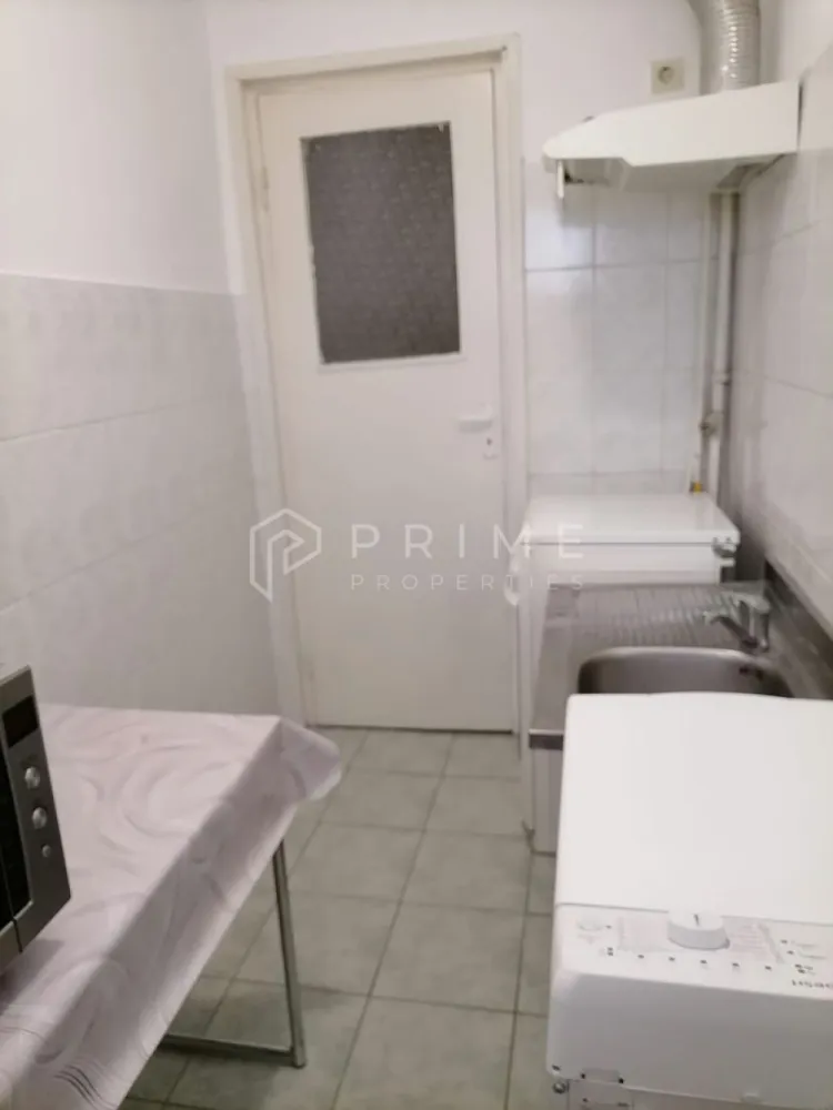 Apartament 3 camere de închiriat – Dâmbu, etaj 1, ideal pentru studenț