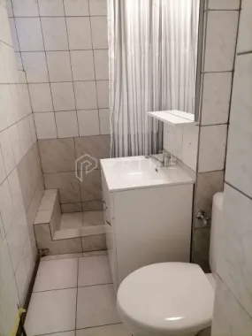 Apartament 3 camere de închiriat – Dâmbu, etaj 1, ideal pentru studenț