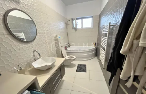 De închiriat: Apartament modern 2 camere | Cartier Unirii | Bloc 2018