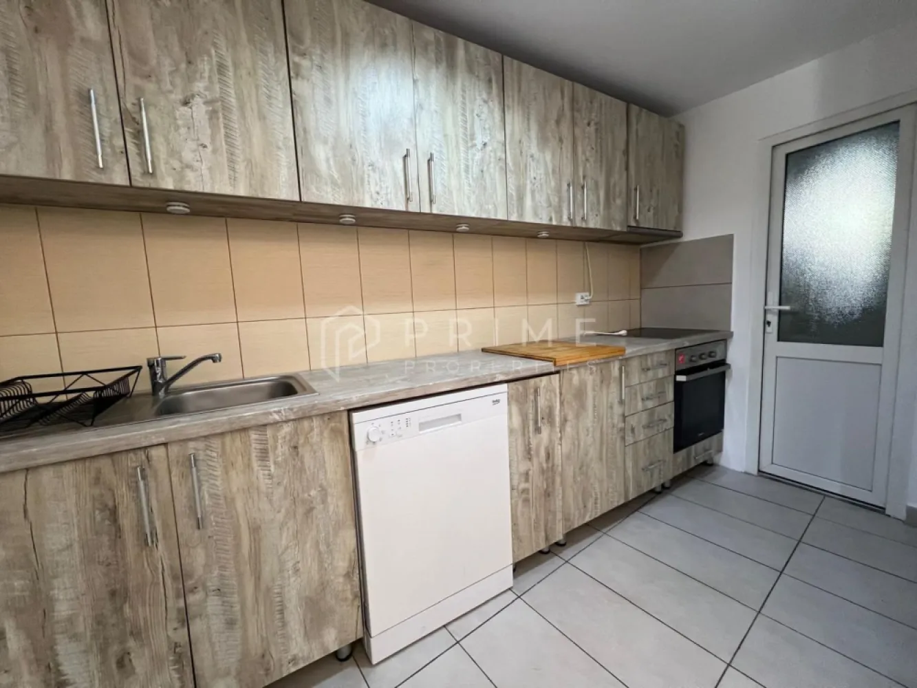 Apartament 3 camere de închiriat – 7 Noiembrie, Târgu Mureș