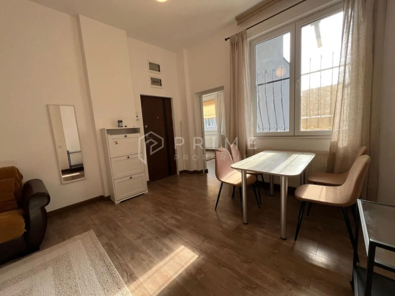 Apartament 3 camere de închiriat – 7 Noiembrie, Târgu Mureș