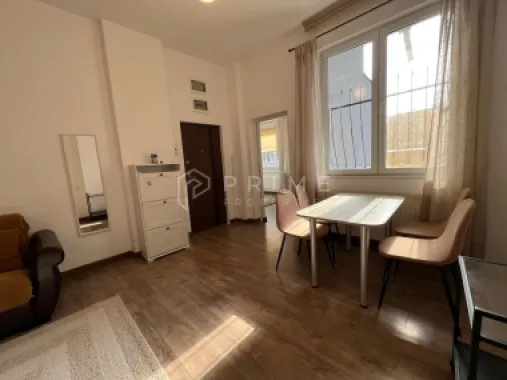 Apartament 3 camere de închiriat – 7 Noiembrie, Târgu Mureș
