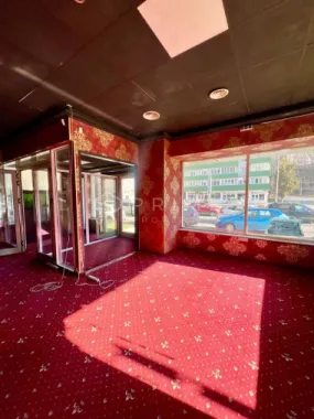Spatiu comercial 150 mp | Zona 7 Noiembrie | Vad exceptional
