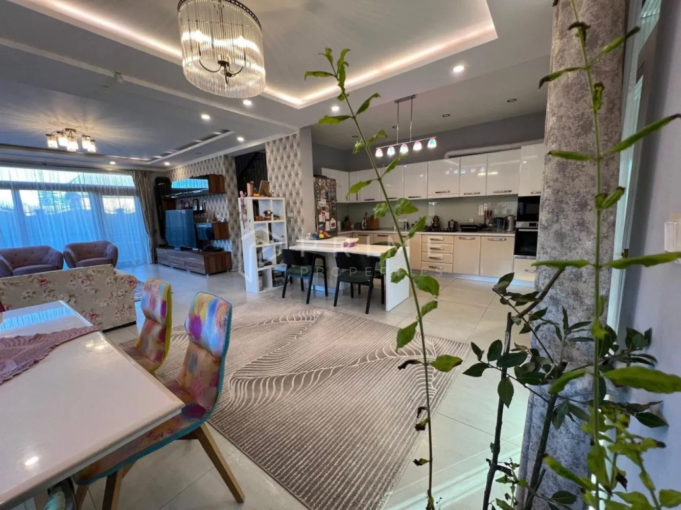 Vilă individuală premium | 730 mp teren | 4 dormitoare | Garaj