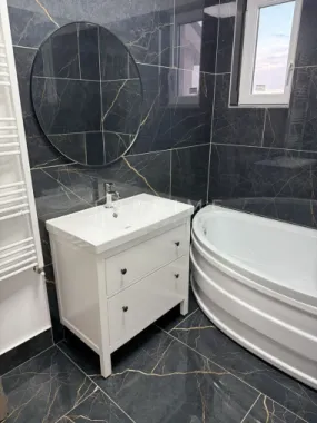 Apartament 3 camere cu terase – ultim etaj – zona str. Papiu Ilarian