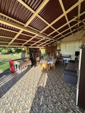 Casă spațioasă de vânzare – Corunca, zona Vatman