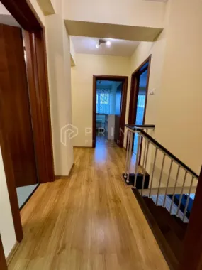 Apartament duplex modern de închiriat, complet mobilat, 4 camere