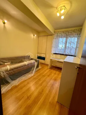 Apartament duplex modern de închiriat, complet mobilat, 4 camere