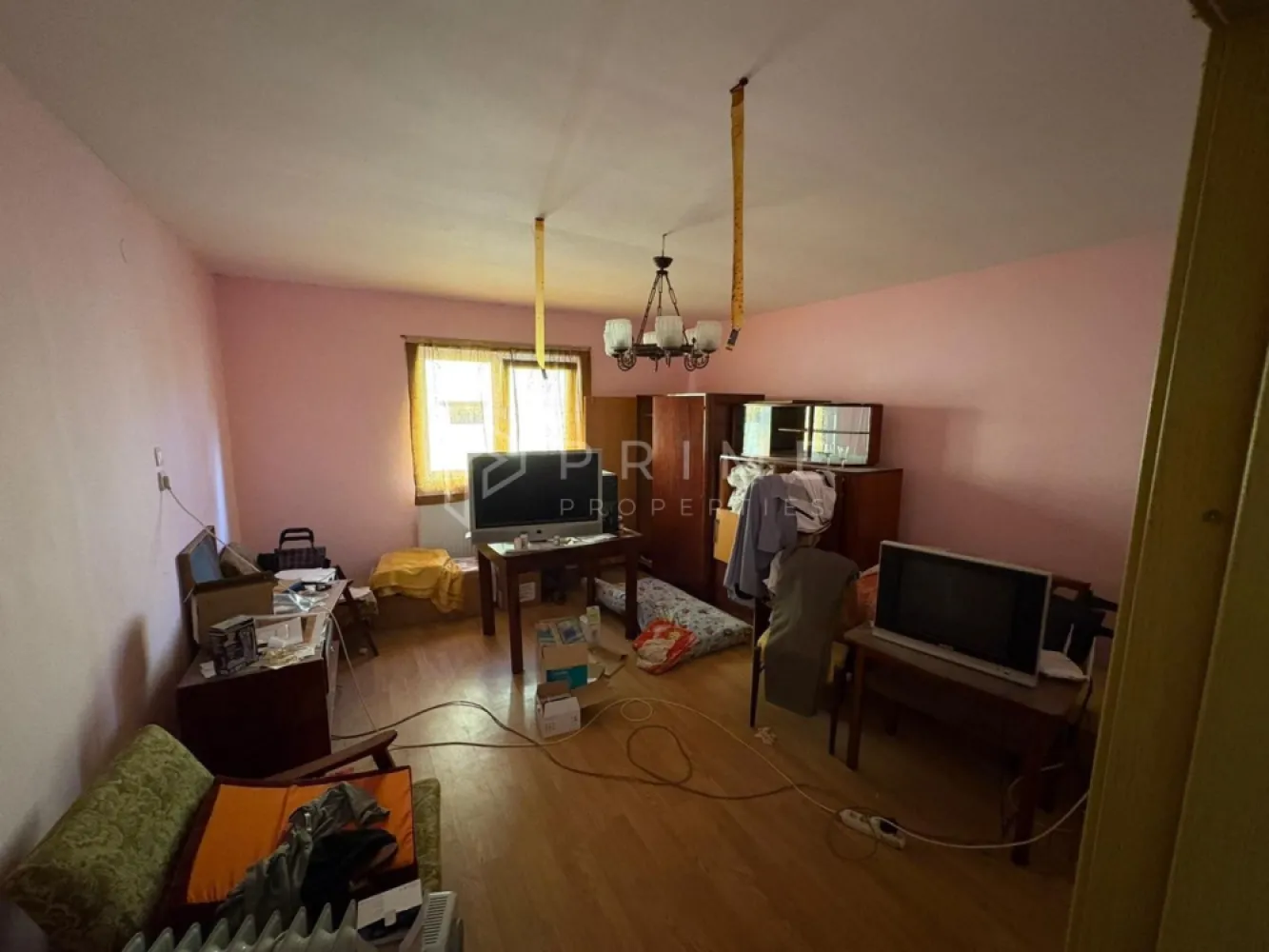 Casă familială pe un teren generos de 1.400 m² – Cristesti