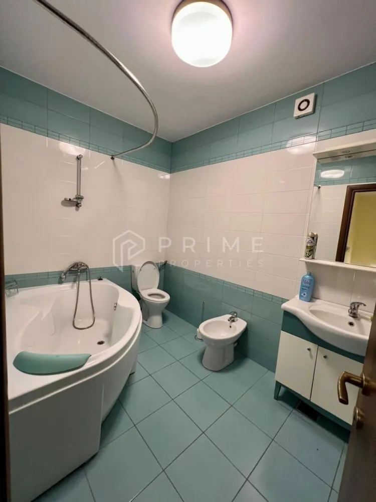 Apartament duplex modern de închiriat, complet mobilat, 4 camere