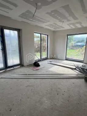 Casă nouă tip duplex izolat fonic în Livezeni