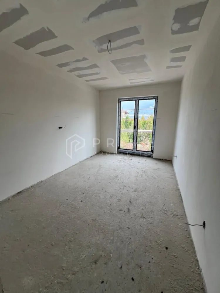 Casă nouă tip duplex izolat fonic în Livezeni