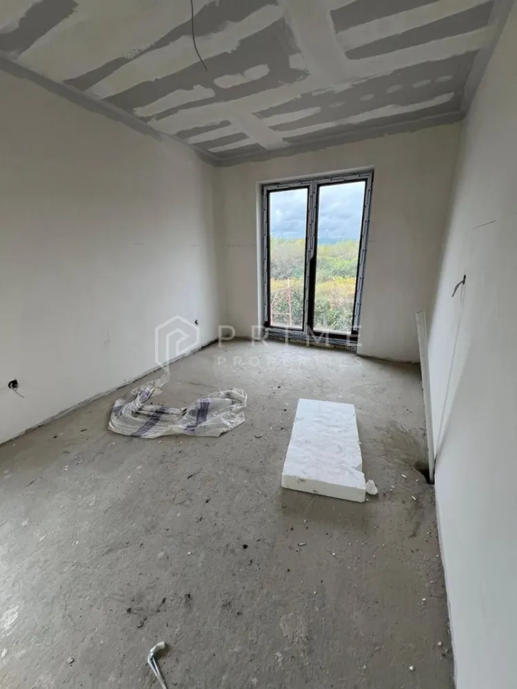 Casă nouă tip duplex izolat fonic în Livezeni