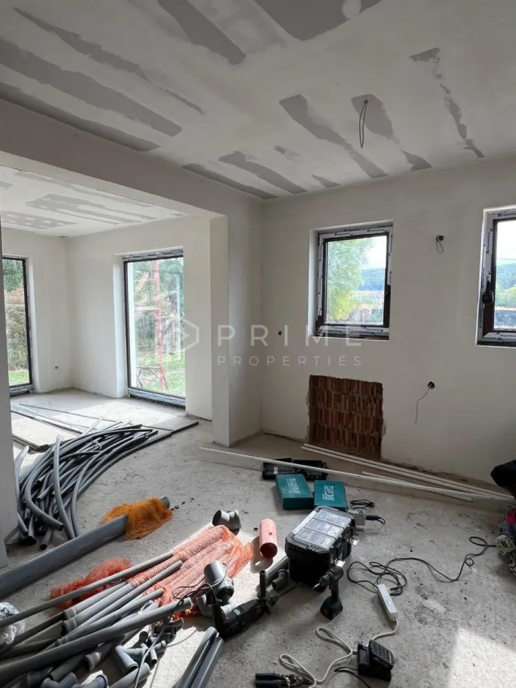 Casă nouă tip duplex izolat fonic în Livezeni
