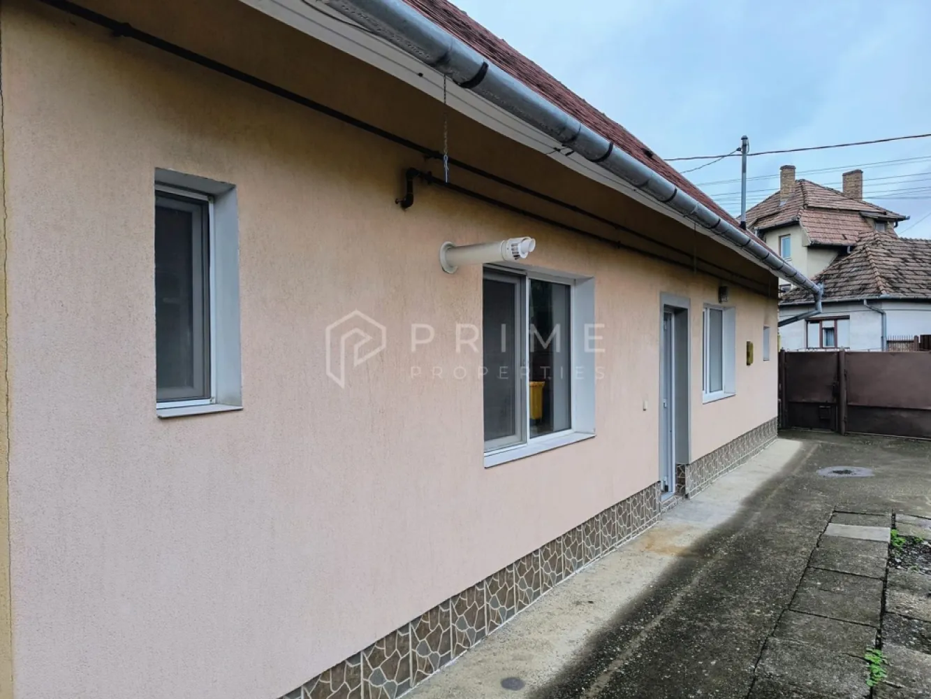 Casă cu 3 camere de vânzare, la cheie, în Unirii, Târgu Mureș