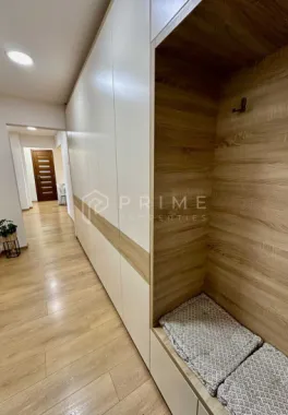Apartament cu 3 camere + garaj în Tudor