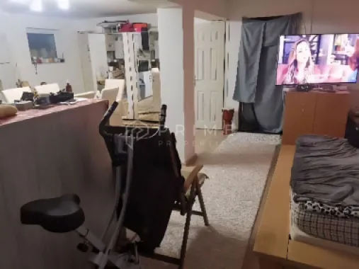 Casă individuală 310mp utili, 8 camere, piscină