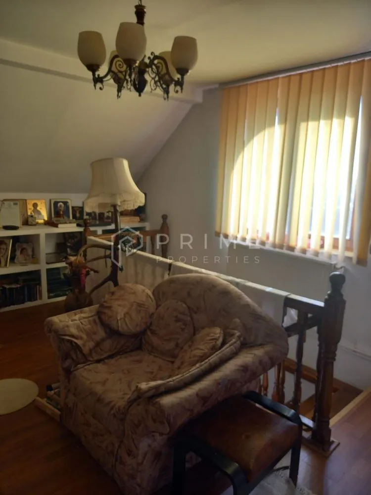 Casa perfectă pentru familie – curte, foișor cu grătar și garaj triplu