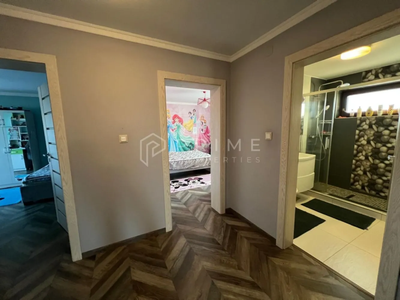 Vilă individuală premium | 730 mp teren | 4 dormitoare | Garaj