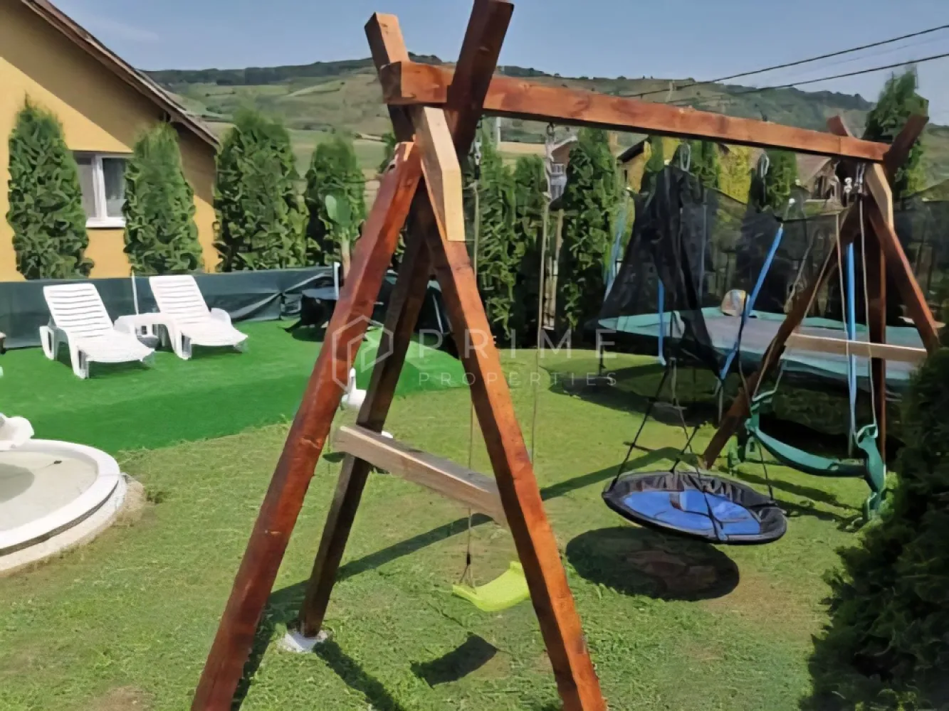 Casă individuală 310mp utili, 8 camere, piscină