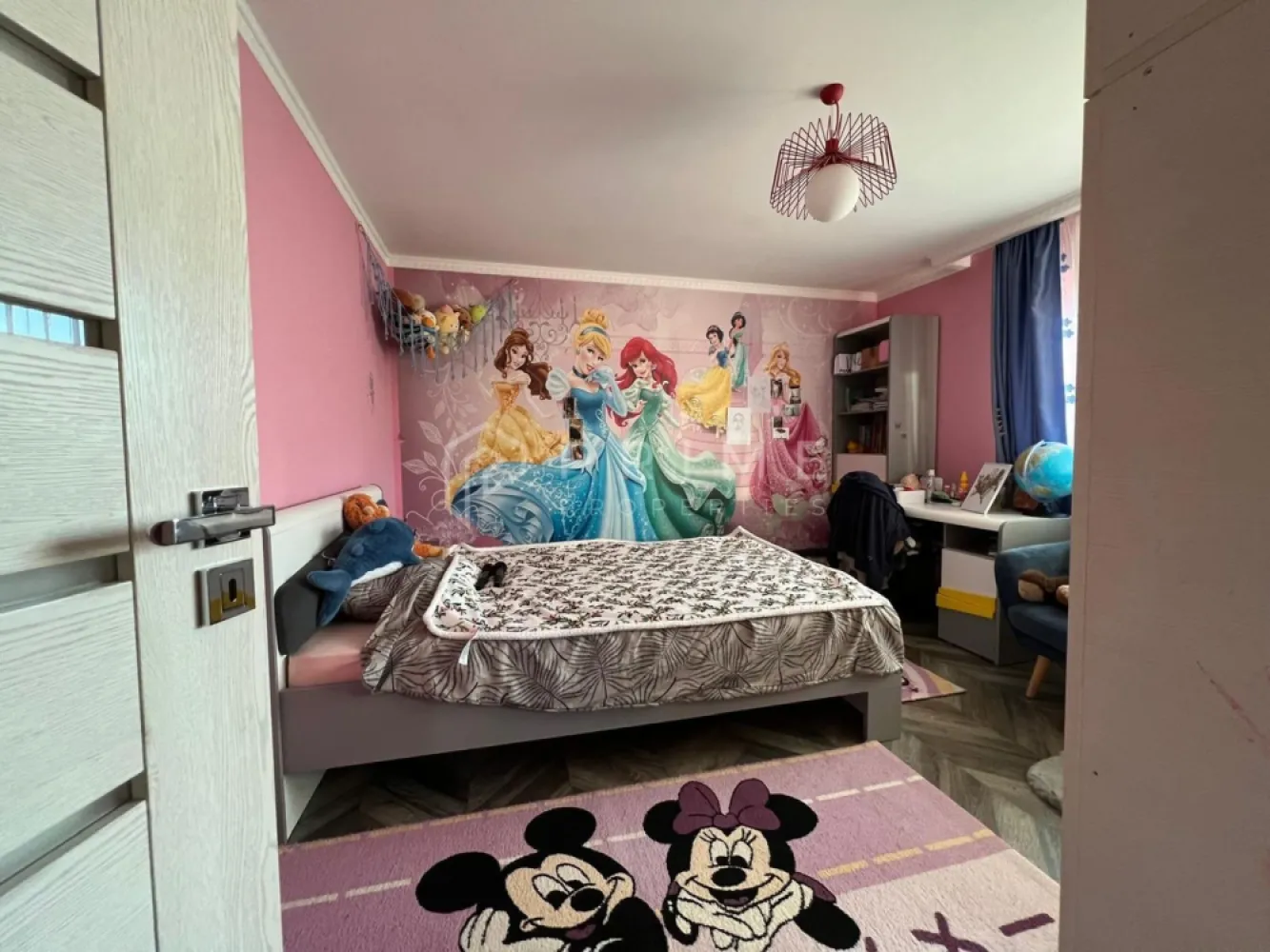 Vilă individuală premium | 730 mp teren | 4 dormitoare | Garaj