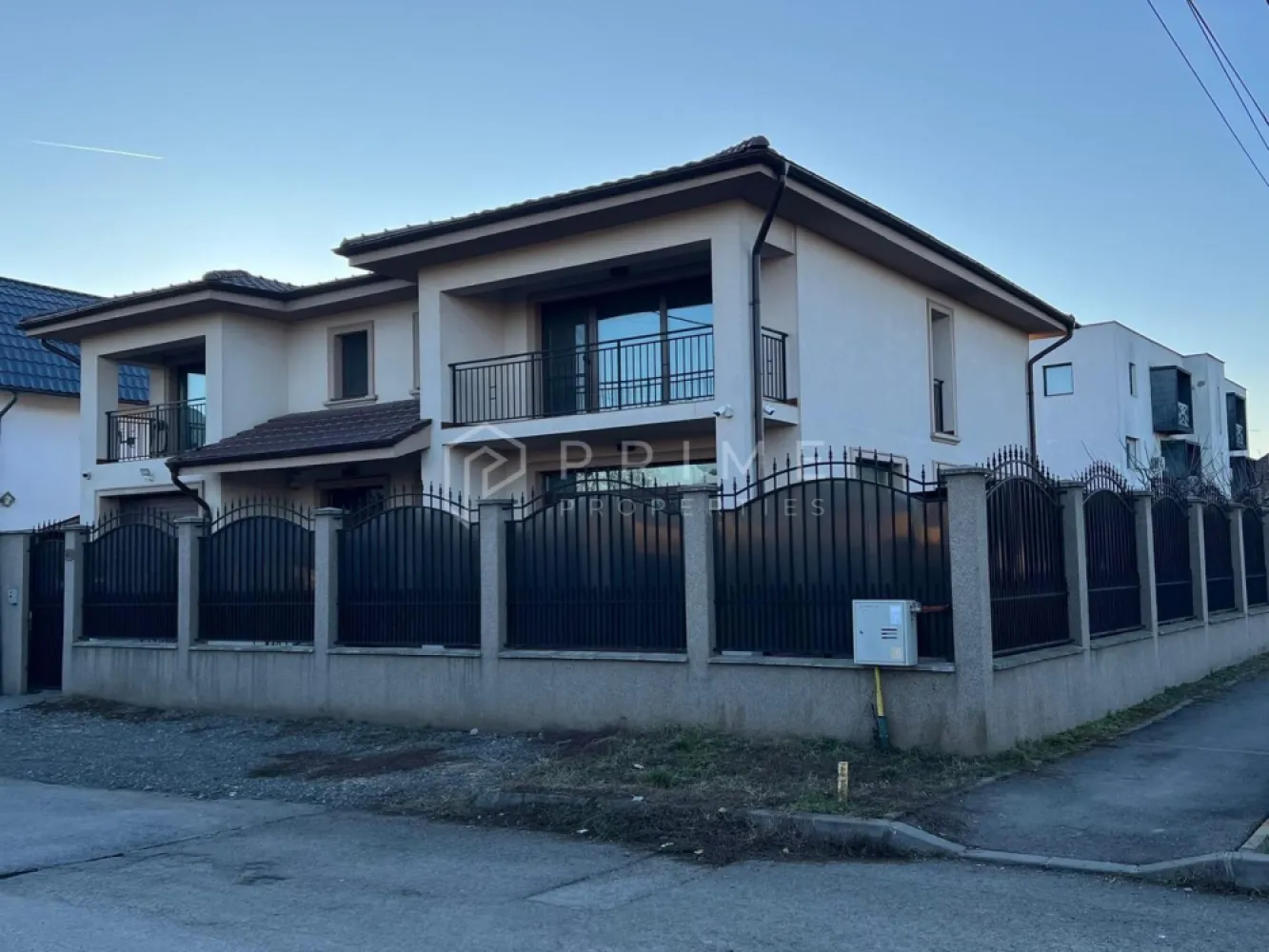 Vilă individuală premium | 730 mp teren | 4 dormitoare | Garaj