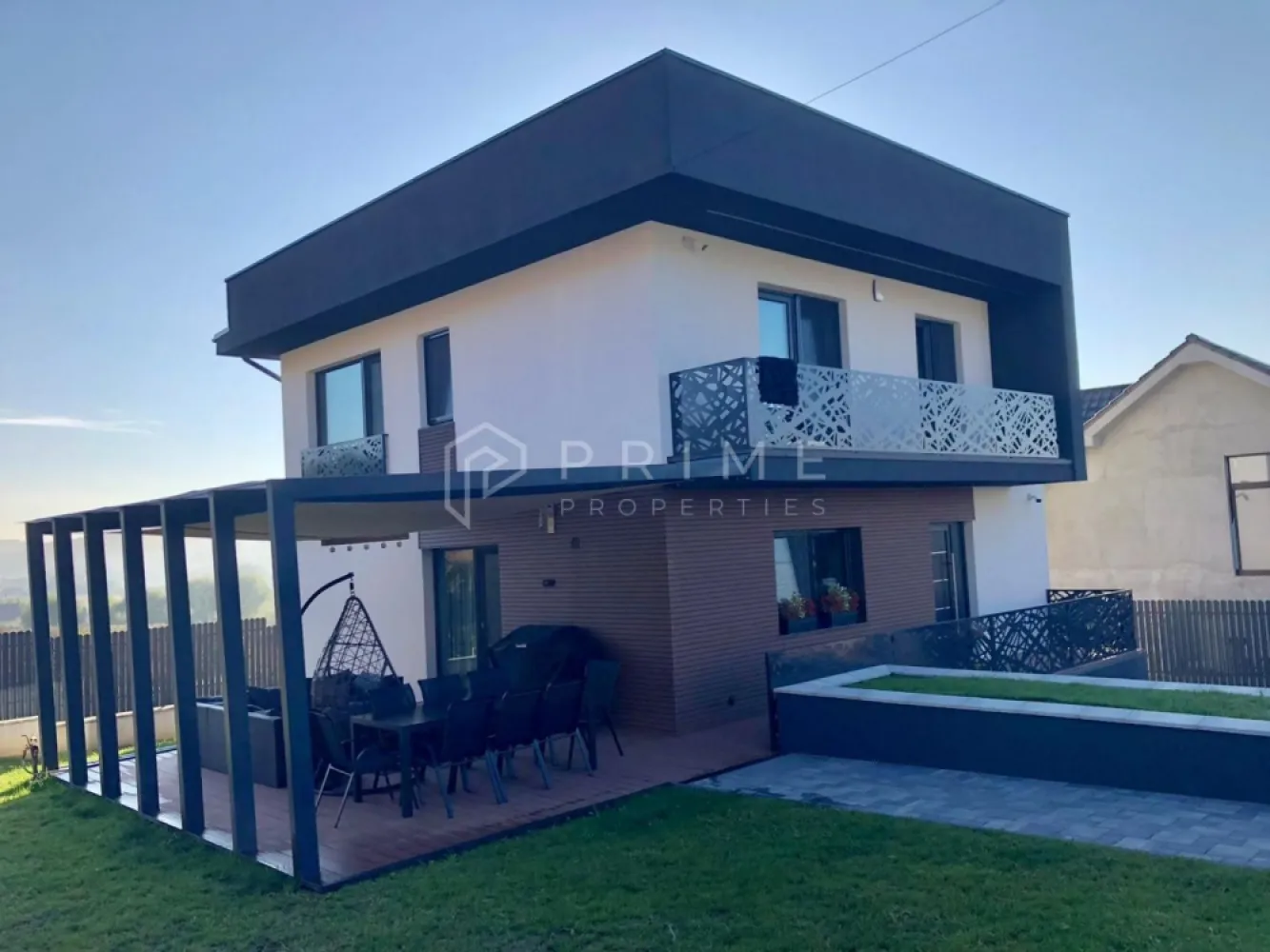 VILĂ PREMIUM ÎN CARTIERUL TUDOR