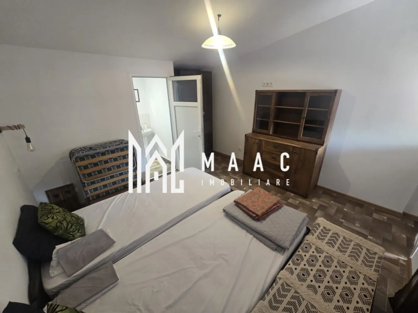 Casa 4 camere 850 mp teren Orlat