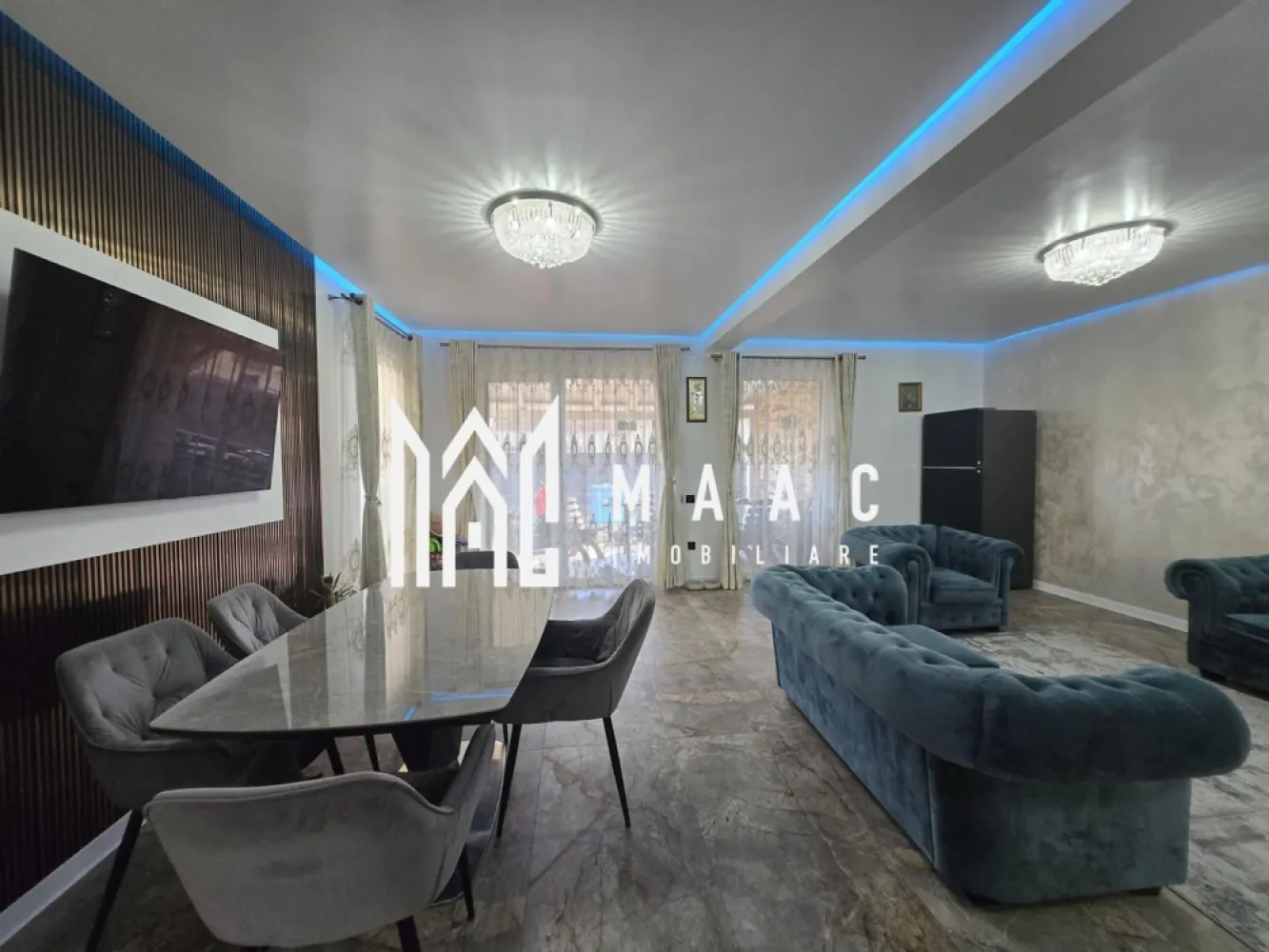 Casa 4 camere | Curte si terasa | Selimbar - MAAC Imobiliare vă prezinta o proprietate modernă și elegantă, situată într-o zona rezidențiala din Șelimbăr, ideală pentru cei care își doresc confort, intimitate.

Această casă tip duplex dispune de o suprafață utilă de 111 mp, fiind compartimentată inteligent pentru a răspunde perfect nevoilor unei familii moderne. Locuința beneficiază de 3 dormitoare spațioase și luminoase, amenajate cu bun gust, oferind un ambient relaxant și primitor.

Zona de zi impresionează prin livingul generos în concept open space cu bucătăria complet mobilată și utilată, un spațiu ideal pentru petrecerea timpului alături de familie și prieteni. Designul modern, finisajele premium și mobilierul atent ales creează o atmosferă elegantă și rafinată în fiecare încăpere.

Proprietatea dispune de 2 băi complet echipate, amenajate cu materiale și obiecte sanitare de calitate superioară, punând accent pe confort și funcționalitate.

Casa este finisată și mobilată lux, pregătită pentru mutare imediată, fără a necesita investiții suplimentare. În plus, terenul aferent de 226 mp oferă un spațiu perfect pentru relaxare, terasă si loc de joacă.

Pentru mai multe detalii si programarea unei vizionari, va rugam specificati ca ati vazut anuntul cu ID: CP3088092