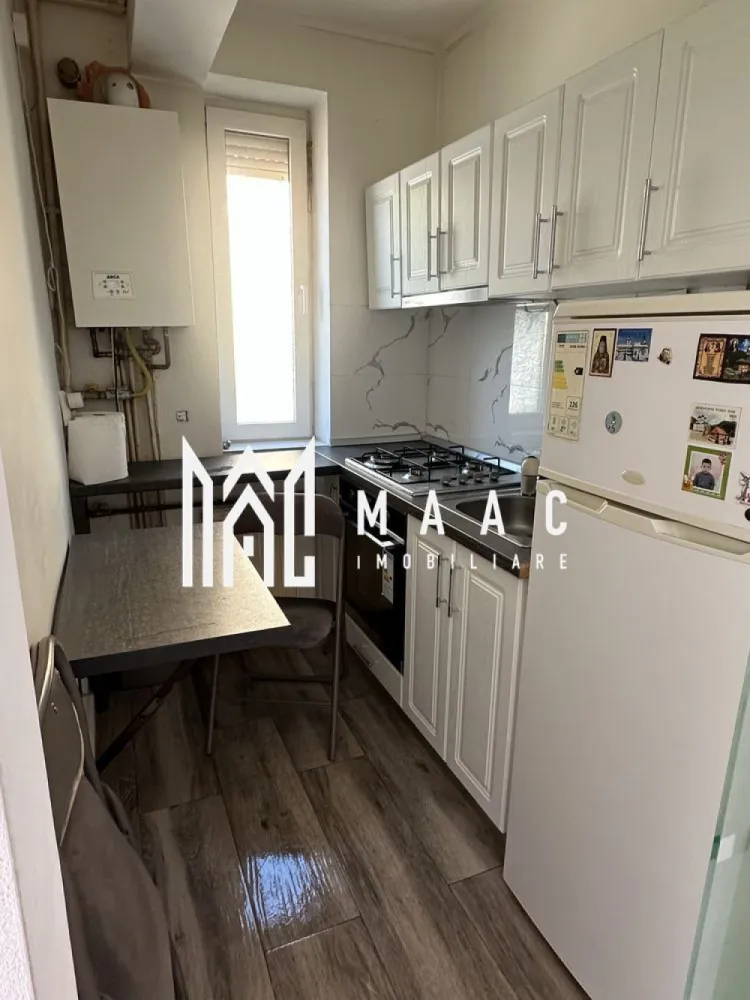 Apartament 1 Camera I Decomandat I Parter I Alma-Turnisor - Se oferă spre vânzare garsonieră decomandată, cu o suprafață de 31 mp, situată la parterul unui imobil construit după anul 2000, într-o zonă urbană apreciată pentru accesibilitate și proximitatea față de facilitățile importante ale orașului.

Locuința este complet mobilată și utilată, fiind ideală atât pentru locuire proprie, cât și pentru investiție.

Caracteristici:
Suprafață utilă: 31 mp
Compartimentare decomandată
Balcon – spațiu ideal pentru relaxare
Complet mobilată și utilată
Loc de parcare inclus
Situată la parter
Imobil construit după anul 2000

Avantaje:
Disponibilă imediat
Ideală pentru investiție / închiriere
Costuri reduse de întreținere
Compartimentare practică și eficientă
Mutare rapidă, fără investiții suplimentare

Localizare:
Aproape de magazine, centre medicale, școli și zone verzi
Stații de autobuz în apropiere
Acces facil către principalele puncte de interes ale orașului

O proprietate practică și bine poziționată, perfectă pentru cei care caută o investiție sigură sau o locuință confortabilă, gata de mutare.

Pentru informati si vizionari: CP3088414