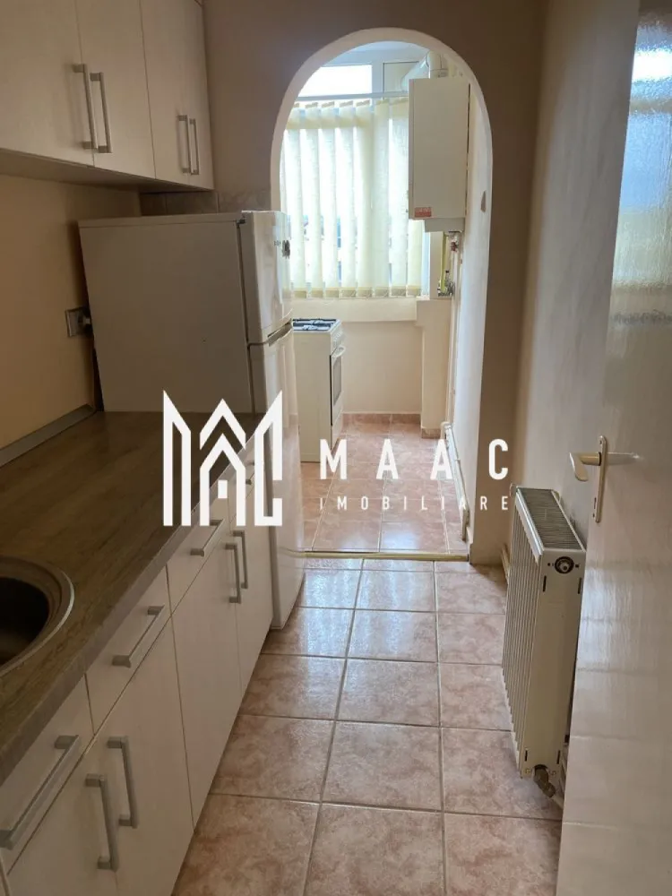 Garsonieră | Modernă | 37MPU | Etajul 4 - MAAC Imobiliare vă propune spre închiriere o garsonieră cochetă și eficient compartimentată.

Caracteristici principale
• suprafață utilă de 37 mp
• confort 1
• spațiu luminos și bine întreținut
• imobil izolat termic

Compartimentare și dotări
• complet mobilată și utilată
• centrală termică proprie
• mașină de spălat rufe
• compartimentare practică și funcțională

Localizare și avantaje
• zonă liniștită și foarte căutată
• acces rapid către magazine, farmacii, restaurante și mijloace de transport
• aproape de punctele de interes ale orașului

Beneficii
• ideală pentru o persoană sau un cuplu
• disponibilă pentru mutare imediată
• spațiu primitor și ușor de întreținut

Condiții
• nu se acceptă fumători
• nu se acceptă animale de companie

📞 Pentru mai multe detalii și programarea unei vizionări, vă rugăm să ne contactați și să specificați ID: CP3077055.