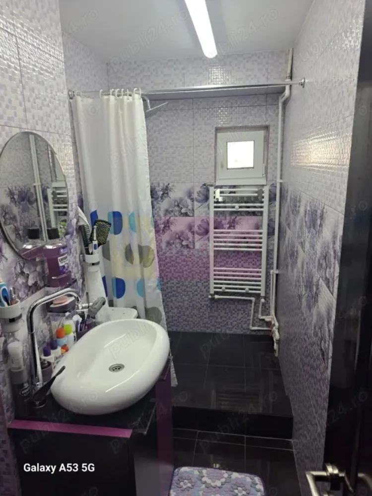 Vanzre apartament 2 camere decomandat Calea Văcărești - Compania Imobiliara Apulum94 va prezinta spre cumparare un apartament de 2 camere in zona Tineretului-Vacaresti. Apartamentul este decomandat, amenajat, mobilat si utilat, aer conditionat in ambele camere, loc de parcare. In proximitate se afla facultatile Dimitrie Cantemir si Nicolae Titulescu, Piata Norilor, Parcul Tineretului, statie de metrou.