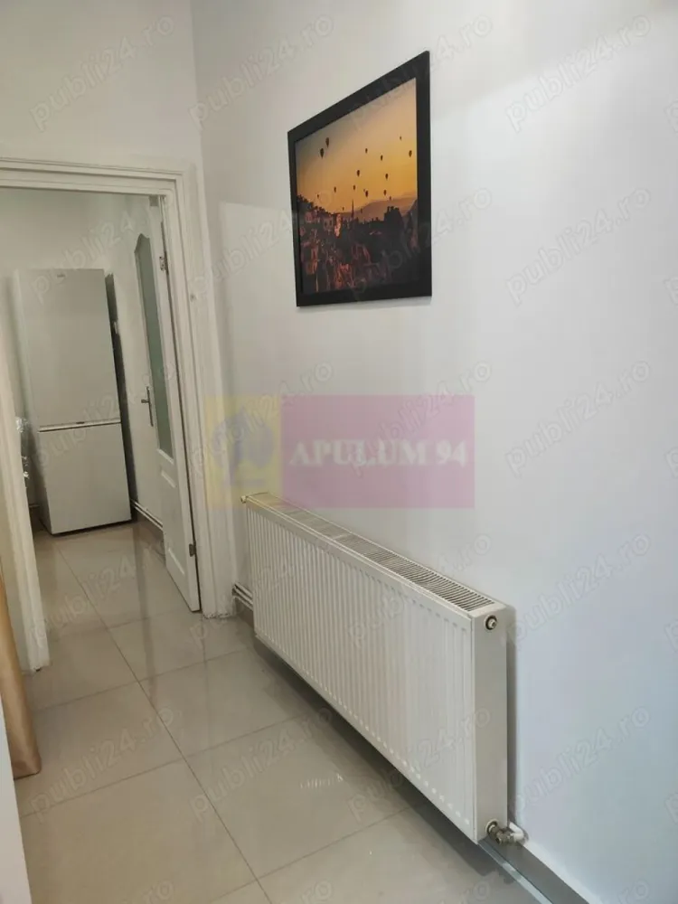 Vanzare garsoniera 13 Septembrie-Drumul Sarii - Compania Imobiliara Apulum94 va prezinta spre cumparare o garsoniera amplasata in zona Drumul sarii. Garsoniera este decomandată, amena jata complet cu gresie, faianta, parchet din lemn masiv, termopan, usa metalica la intrare, centrala temica. Usile din interior sunt noi, din lemn. Exista si boxa la subsol in proprietate Blocul este foarte solid, foarte curat, cu locatari civilizati. In proximitate se afla scoli, licee, gradinite, transport public