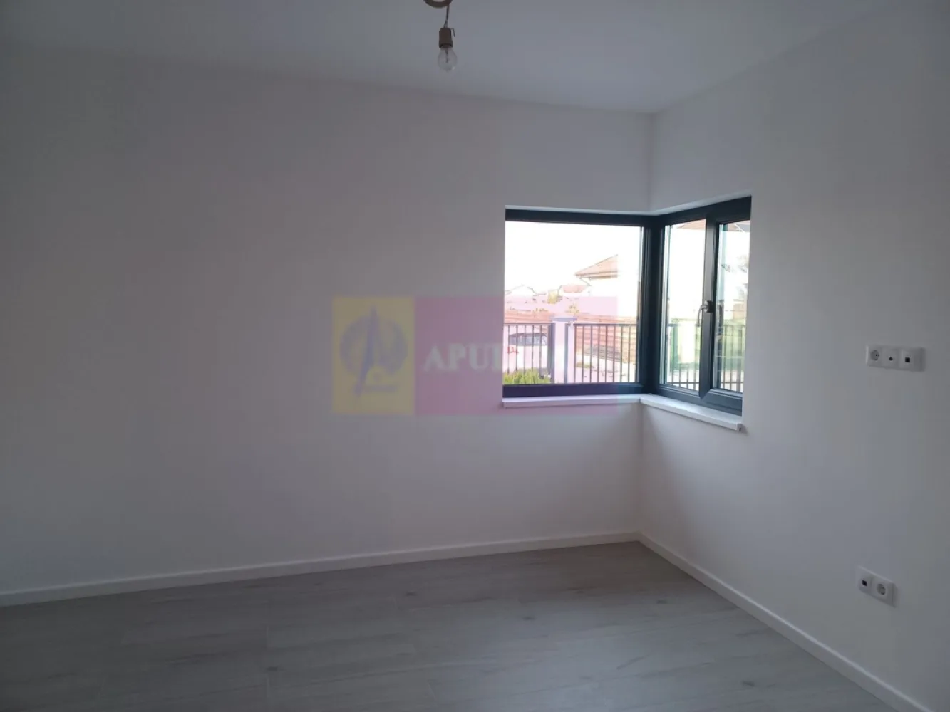 Casă 4 camere 162 mp, 115 utili, curte 505 mp, Săbăreni