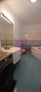 Săbăreni, vilă 210 mp utili, teren 508 mp, la 12 km de Bucuresti