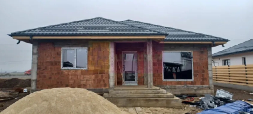 Săbăreni, casă nouă 4 camere parter, curte 480 mp
