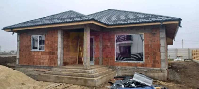 Săbăreni, casă nouă 4 camere parter, curte 480 mp