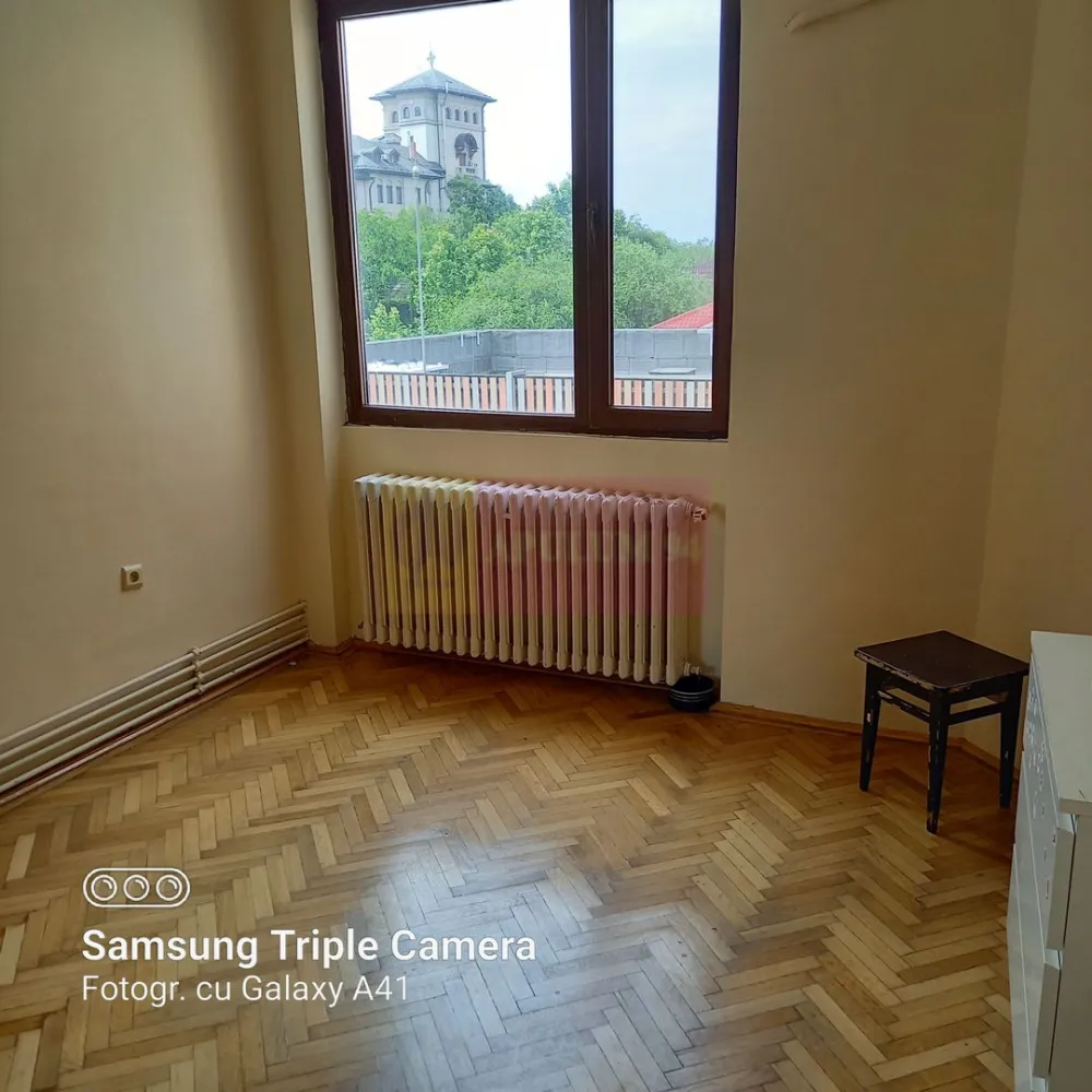 Apartament 5 camere Mitropolie