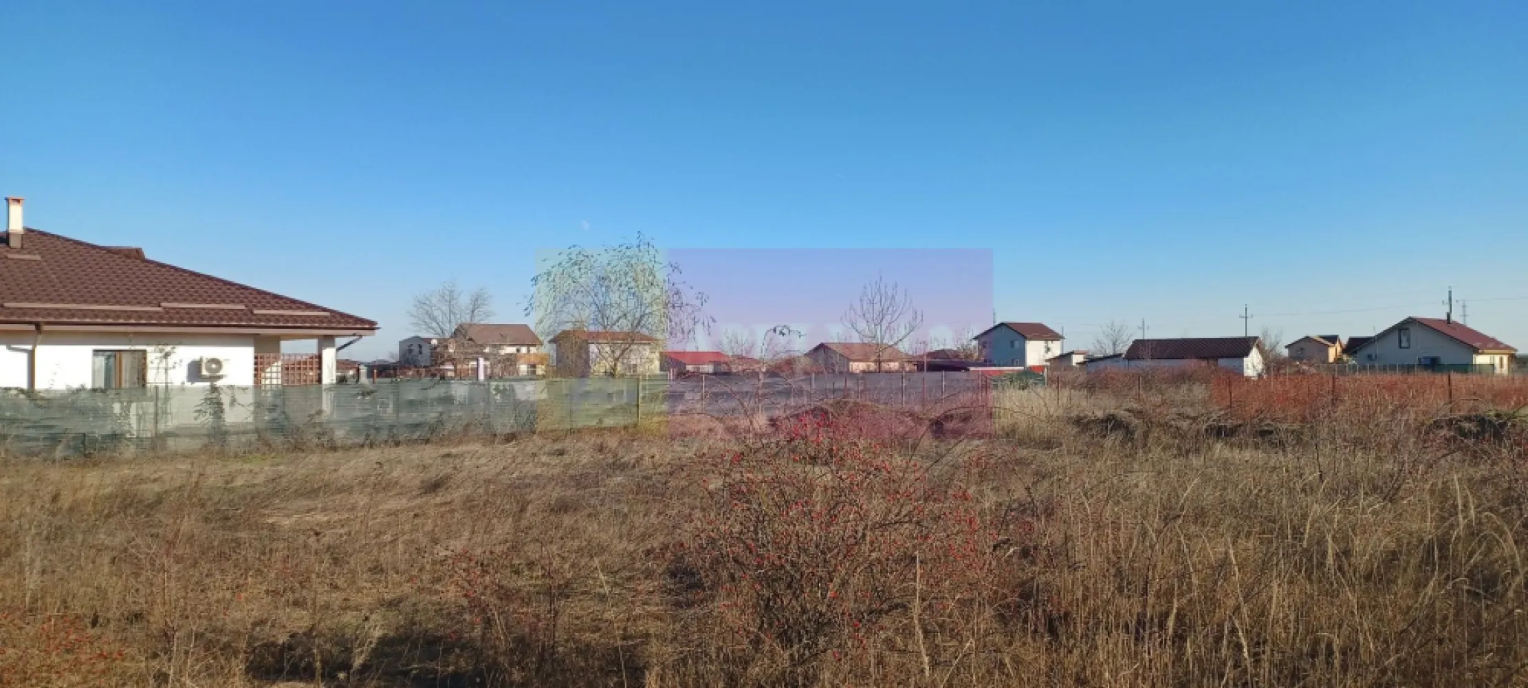 Săbăreni, teren intravilan construibil, cu utilităti in apropiere - Terenul se află În localitatea Săbăreni, la 11 km de Centura de Vest a Bucureștiului, cu acces facil prin Chitila si DN7 sau prin Militari si Dragomiresti. Zona este ferită de traficul rutier și are destinatie rezidențială: locuințe tip parter sau p+1. Curtea are 800 mp iar cota de drum 200 mp. La aproximativ 80 m, avem reteaua de energie electrică si la 40 m conducta de gaze naturale.