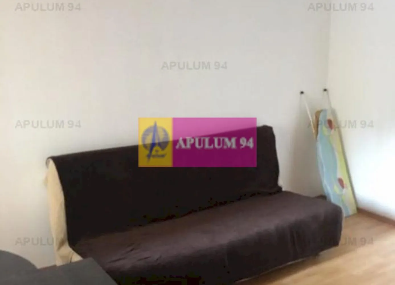 Appartament 4 camere Vitanul Nou - Vanzare apartament 4 camere in zona Vitan-Mall, decomandat, amenajat cu gresie, faianta, parchet, termopan, usa metalica, grilaje la geamuri, usi boi Italia. Blocul este reabilitat. In proximitate se afla statia de metrou Mihai Bravu, Mall Vitan, scoala, gradinita.