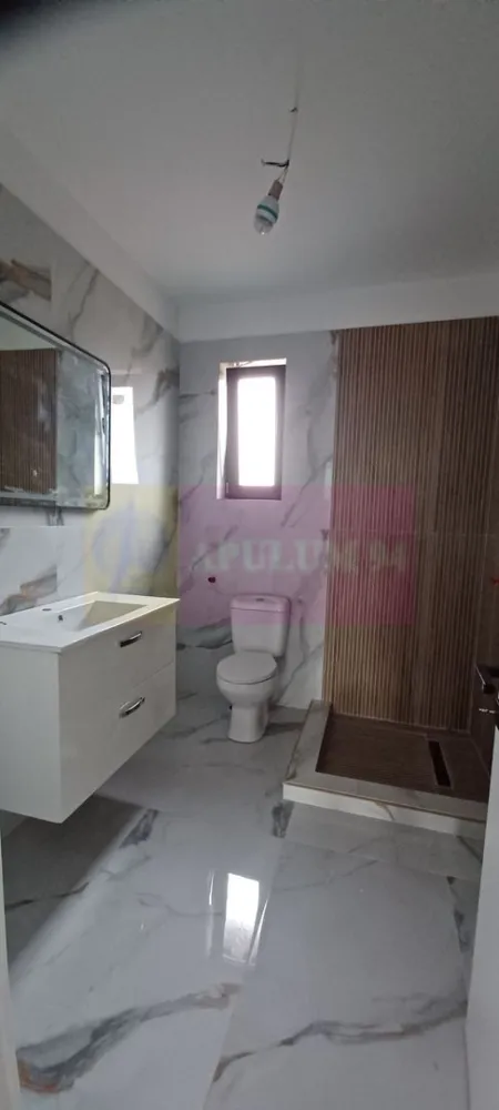Săbăreni, casă nouă, 3 camere, 2 băi, bucătărie, terasă, pivniță